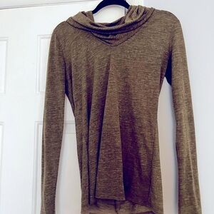 Lightweight Olive Green gap Long Sleeve Top